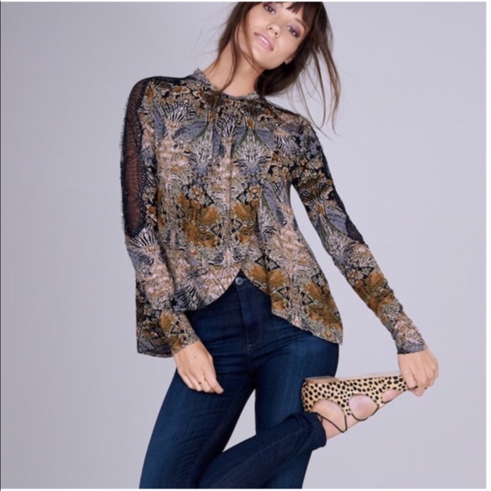 ✨Sold✨Free People Nouveau Blouse
